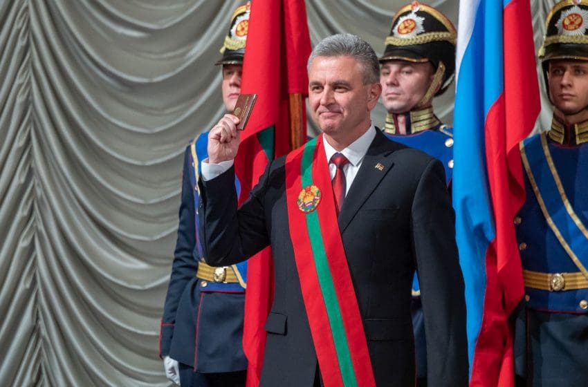  Krasnoselski a depus „jurământul” în prezența ambasadorului rus în Moldova, Oleg Vasnețov