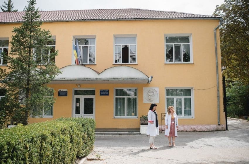 Fiecare al treilea medic de la Spitalul raional Rezina este din regiunea transnistreană. Pacienții de peste Nistru se adresează, pe an, în număr de 50 de mii